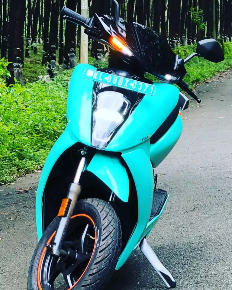 Ather 450 Plus front view 