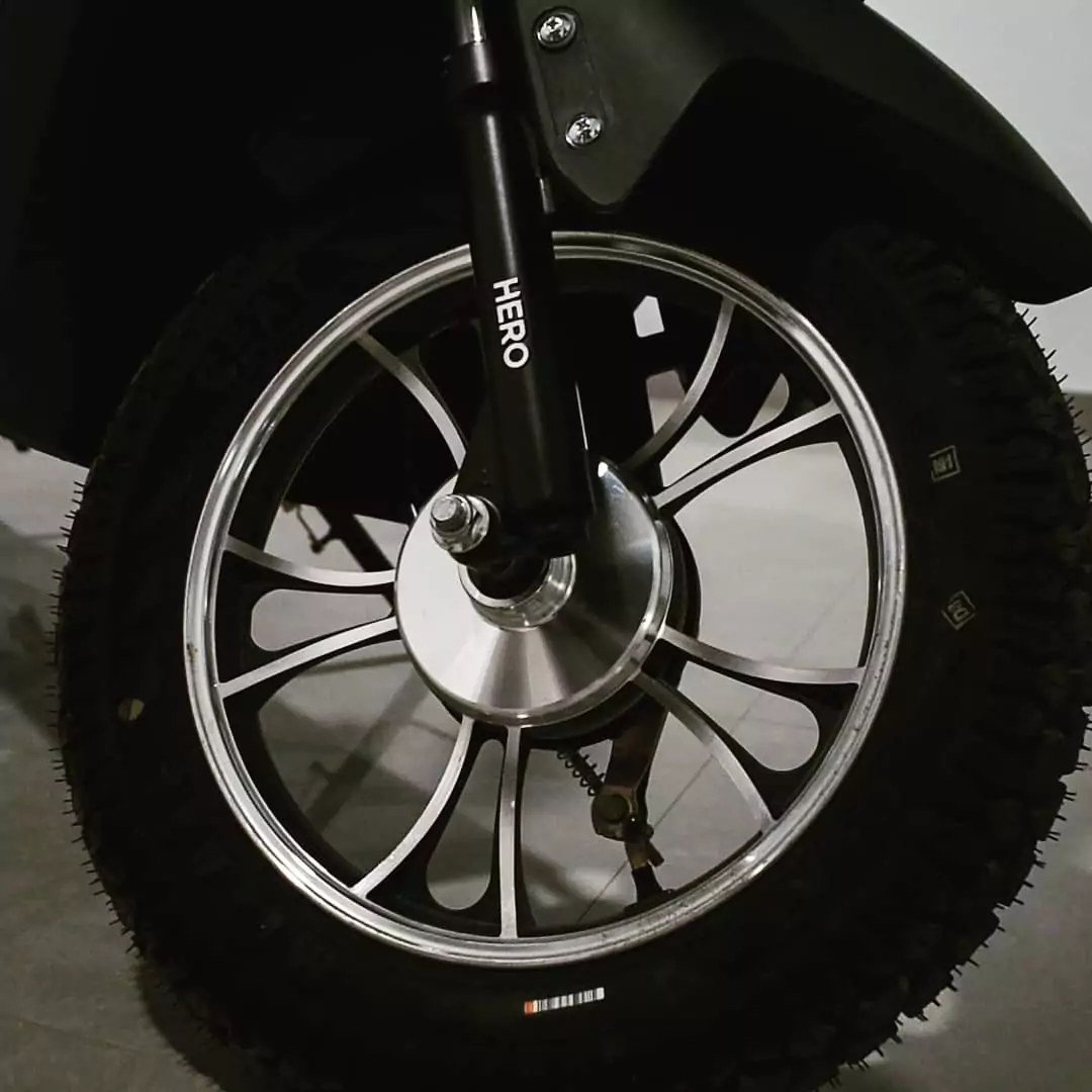 Hero Electric Atria LX front tyre & disc brake