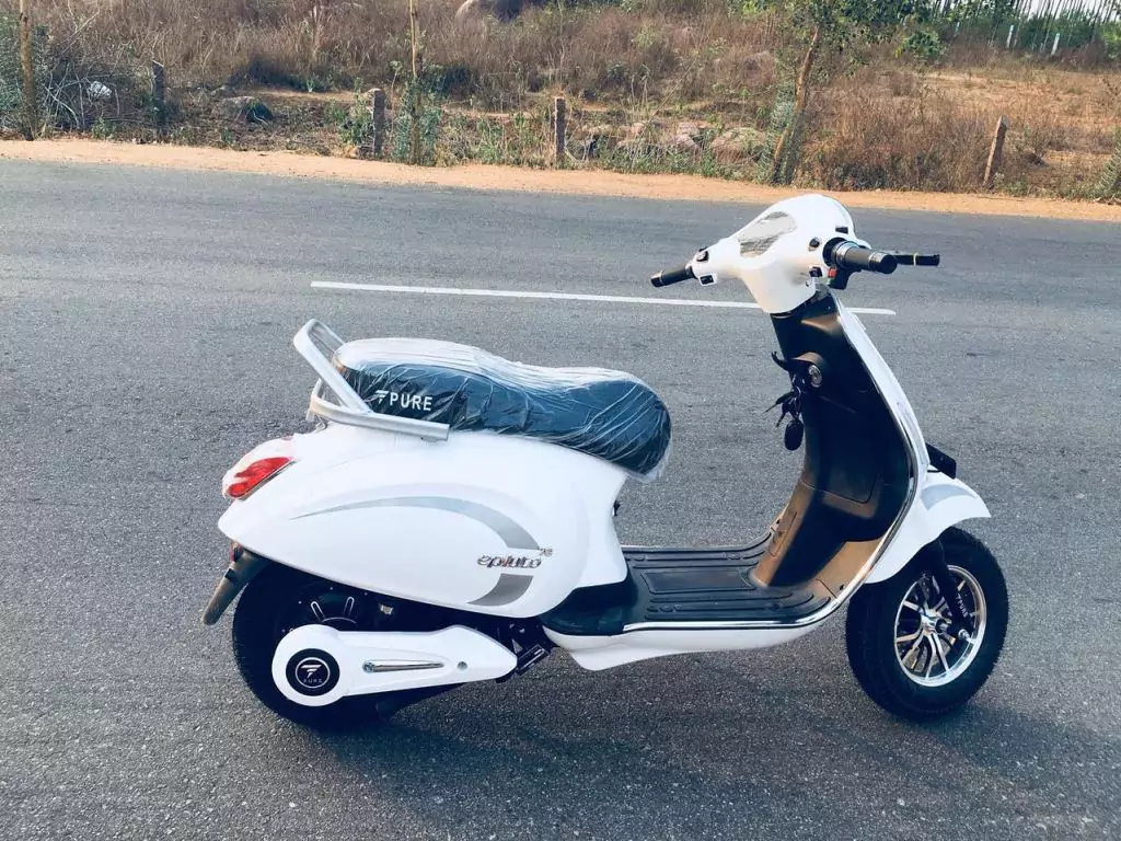 PureEv ePluto7G Silver color scooter side view