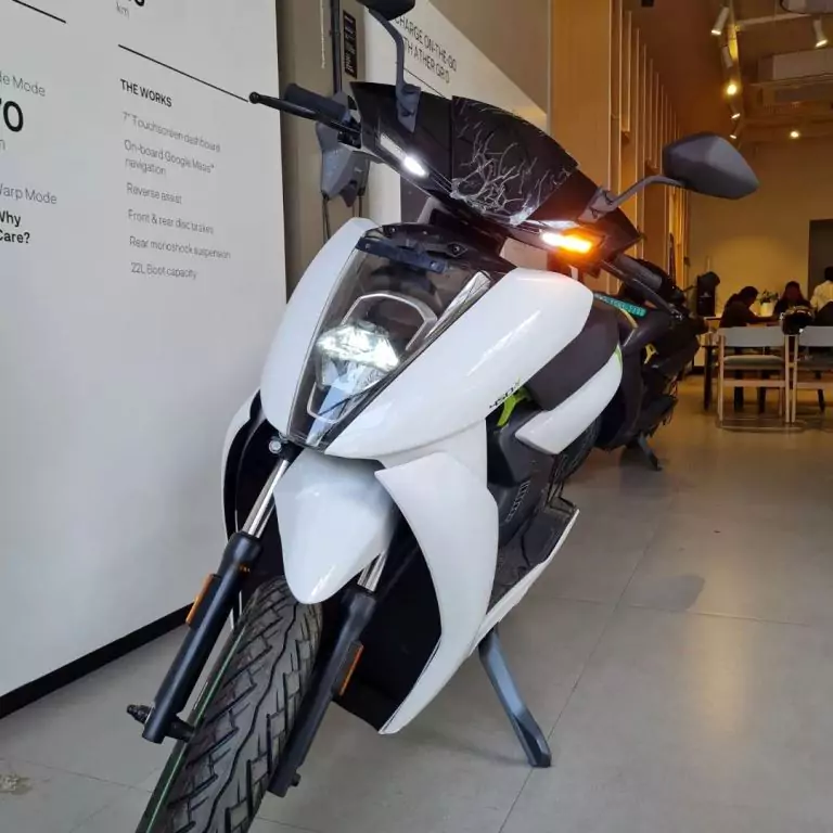 Ather 450, white color, front view with headlight