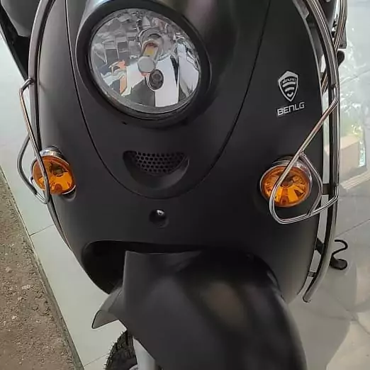 front headlight view